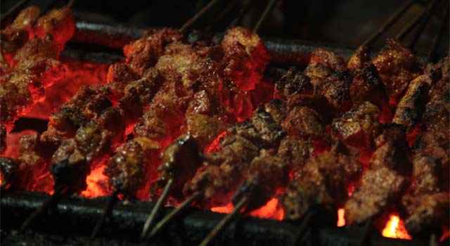 Seekh kebabs at Mahim Bazaar Khao Galli