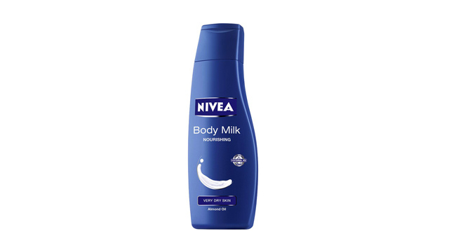 Review of Nivea Nourishing Body Milk for Very Dry Skin from India